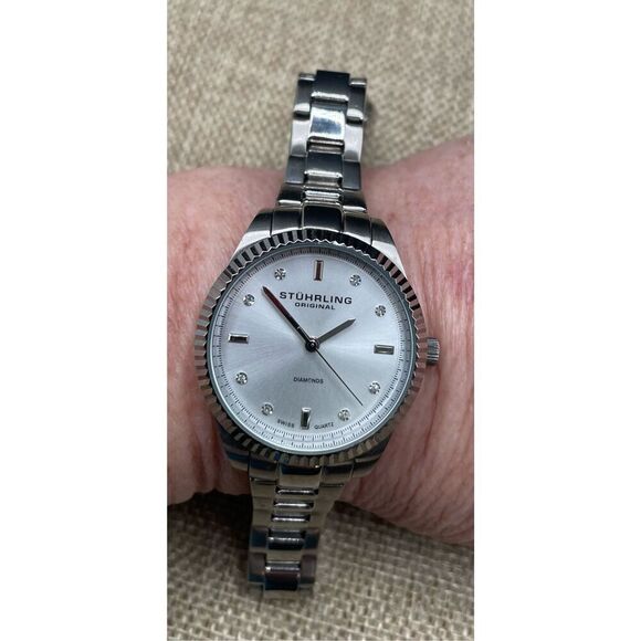 stuhrling Allure 607L Quartz 32mm Classic Women’s Wrist Watch Silver - Picture 10 of 10